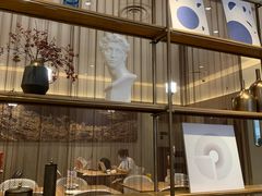 面包甜点陈列柜-必胜客(滨江店)