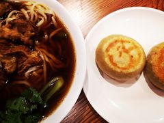 门钉肉饼-清真吴记门钉肉饼·喜多利