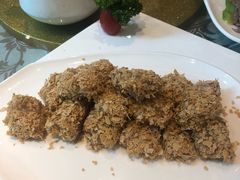 奶香麦片猪颈肉-新兴家喻酒家·羊城名宴(昌岗店)