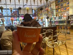 -VENCHI 闻绮(上海佛罗伦萨小镇店)