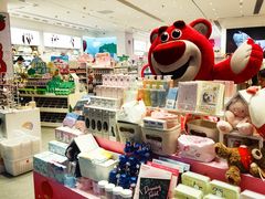 -名创优品(山东青岛华润万象城店)
