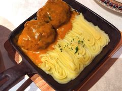 俄式传统肉饼配土豆泥-俄士厨房(环球港店)