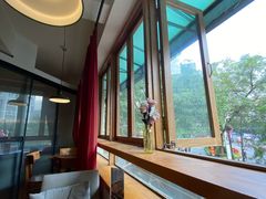 靠窗位-雕刻时光咖啡馆(南院门店)