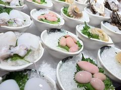 -雍容荟帝王蟹活龙虾展台自助(IFS黑金店)