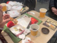 -麦当劳(轻轨曹杨路店)