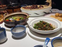 -八府香鸭·啫啫煲(华山路店)