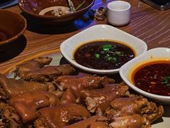 熏猪手-先启半步颠小酒馆(白麓里店)