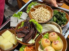 -黔有有贵州酸汤夺夺粉火锅(五味十字店)