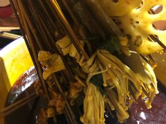 -拈签一笑黄牛肉辣卤串串