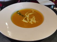 奶油南瓜汤-YUE·6·西式融合餐厅(外滩六号店)