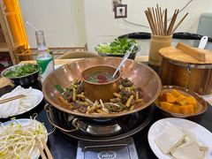 -牛喵喵铜锅牛肉馆