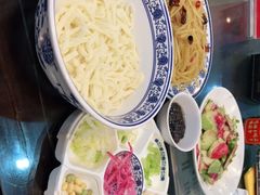 -老北京炸酱面大王.铜锅涮肉(朝阳门店)