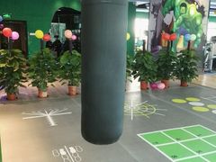 器械区-金港健身游泳(水围店)