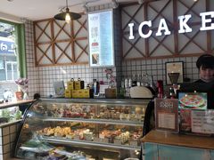 面包甜点陈列柜-爱礼帝斯蛋糕店