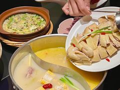 -鲜入唯煮·港式海鲜牛肉火锅(金宝街店)