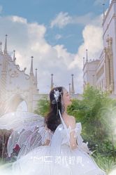 -现代经典婚纱摄影