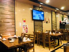 大堂-喇喇排骨火锅·传统韩式脊骨汤(望京西园总店)