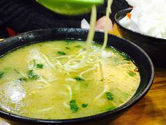 -志权牛肉面(灵山路店)