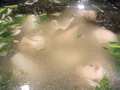 东镇老味道馄饨-老东镇啤酒屋海鲜加工·蒸汽海鲜·海鲜烧烤(台东店)