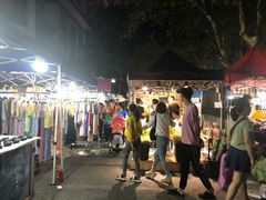 -吴山路夜市