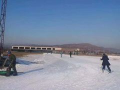 -辽阳弓长岭温泉滑雪场