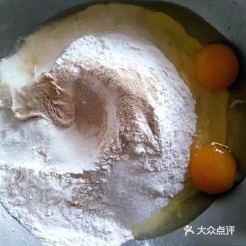 闲着也是闲着 营养健康美味的油条炸起来吧 