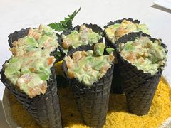 三文鱼牛油果手卷-荟廷·晶萃(陆家嘴尚悦湾店)