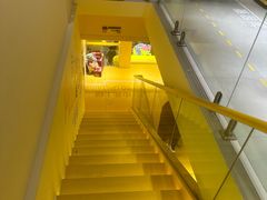 -咻啵翔翔零食基地(万达广场店)
