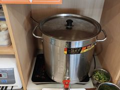 -佬钱湾仔(衣裳街店)