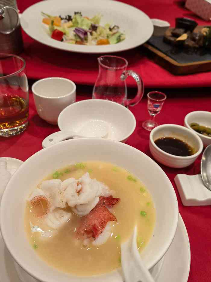 海港大酒楼(东方店)-"中午套餐点了炒饭,等了40分钟都没上!上.