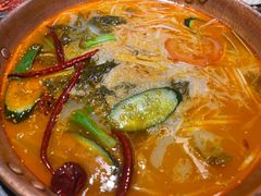 -洱火云南酸菜牛肉火锅(石景山当代商城店)