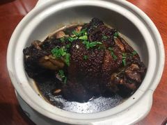 -老码头黑皮肘子锅包肉(赣水路店)