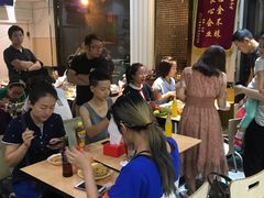 等位区-林静小吃(复兴路店)