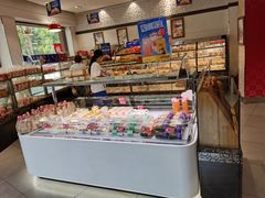 面包甜点陈列柜-味多美(江安路店)