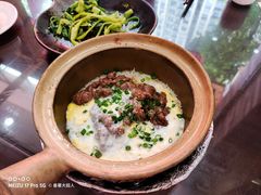 窝蛋牛肉饭-红星光发煲仔饭(文海店)