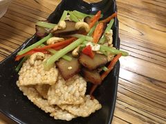 叉烧锅巴脆-天一朴素(武汉大学店)