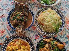 -乐禧母婴全自营月嫂(宝山店)