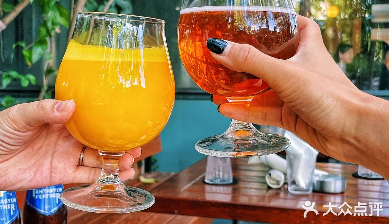 秋日必去的室外餐厅🍹午后庭院里喝酒好惬意