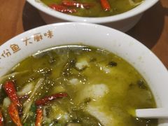 -渝是乎酸菜鱼(龙旗购物中心店)