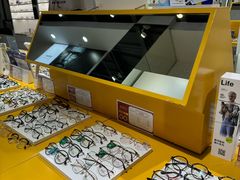 -诺柯视眼镜-蔡司依视路官方工厂店(淞南一店)