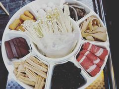 加菜小火锅-鸡遇虾煲干锅火锅(小寨金莎店)