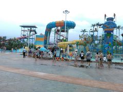 -平江亚马逊水上乐园