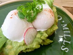 牛油果温泉蛋吐司-O'mills Sourdough Bakery&Bistro(永嘉路店)