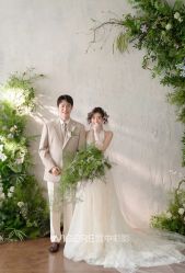 -雪中彩影婚纱摄影·微光艺术中心