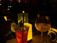 -FOUR PLAY BAR