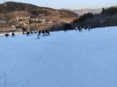 -济南卧虎山滑雪场
