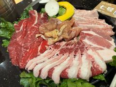 -木槿花韩式炭烤·熟成肉工坊(孙文东路店)