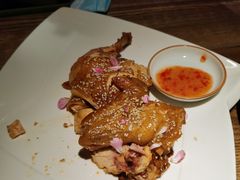 桃花烤鸡-蜜桃餐厅·江浙融合菜(荟聚购物中心店)