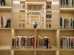 -漕河泾街道图书馆(漕河泾社区文化活动中心店)