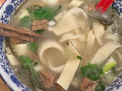 -凤齐羊肉烩面馆